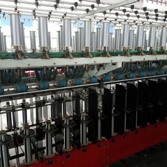 N95 Yüz Maskesi Kulak Askısı Kordonu Elastik Tığ Makinesi Profesyonel Üretimi N95 Yüz Maskesi Kulak Askısı Kordonu Elastik Tığ Makinesi Profesyonel Üretimi